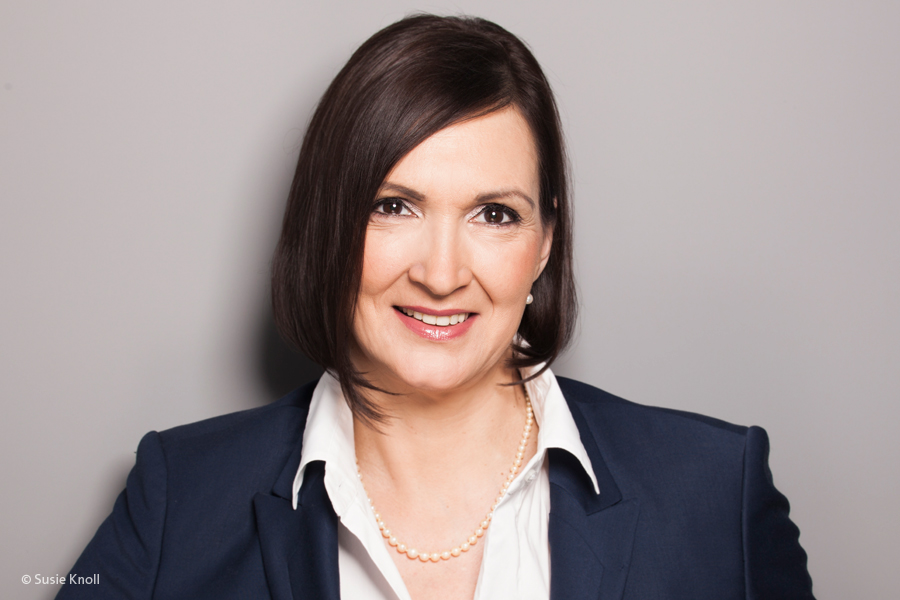 Prof. Dr. Angela Kolb-Jansseb