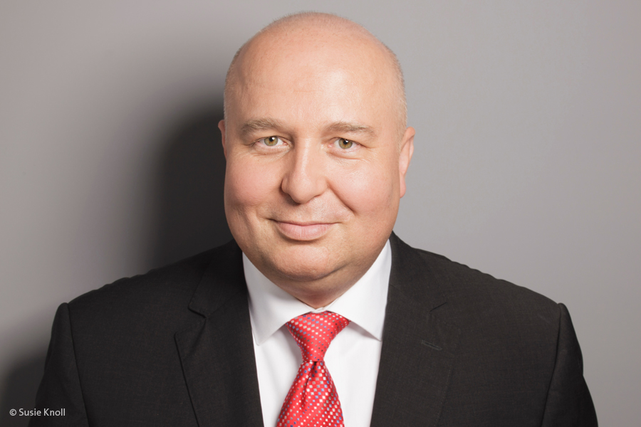 Dr. Andreas Schmidt